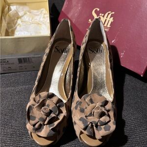 SOFFT Scala Women's Leopard Print Peep Toe Heels